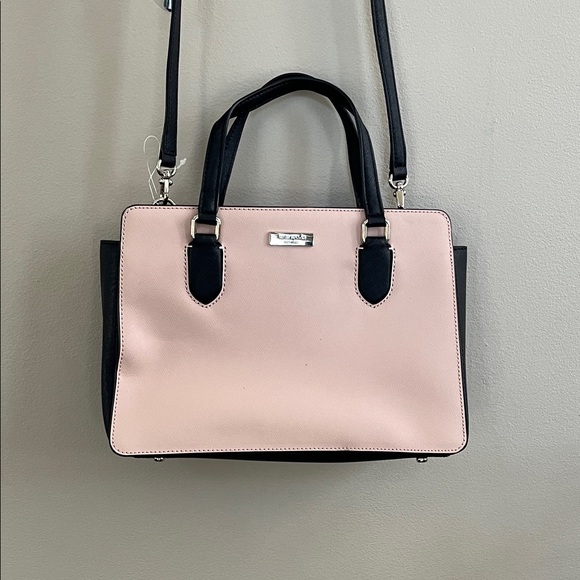 Kate Spade New York Laurel Way Reese Satchel in pink/ black